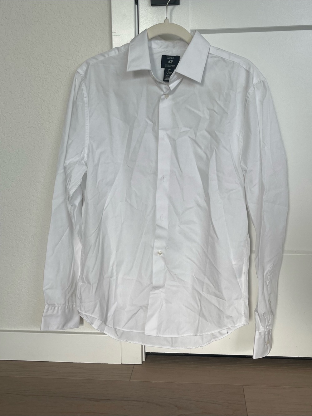 H&M Men's White Button-Up Dress Shirt